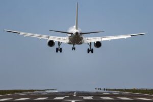 Câmara discute preços de passagens aéreas e suposta fusão entre companhias