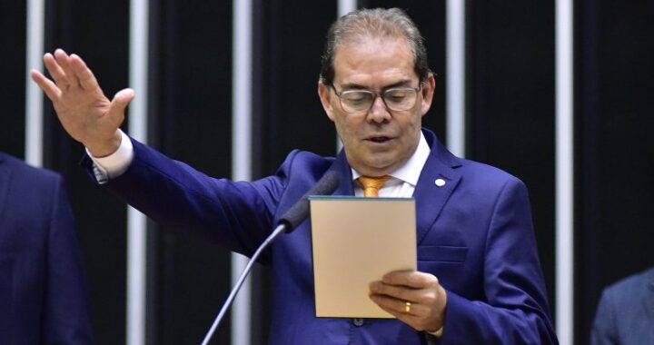 Relator do projeto de anistia afirma que objetivo é pacificar o país a partir de um texto de consenso