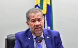 CPMI do INSS ouve o ex-ministro da Previdência Carlos Lupi na próxima segunda-feira