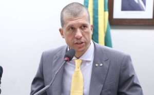 Comissão aprova meia-entrada para acompanhante de pessoa idosa