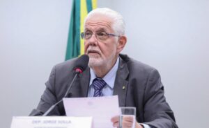 <div>Comissão aprova projeto que proíbe o uso do termo “elefantíase” em documentos públicos</div>