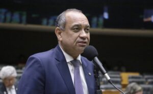 Comissão aprova projeto que proíbe discriminação por qualquer motivo contra pessoas do espectro autista