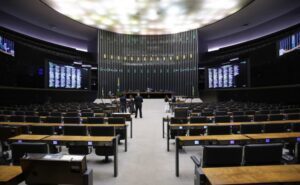 Câmara inicia votações de hoje e aprova acordo de cooperação entre Brasil e Fiji; acompanhe