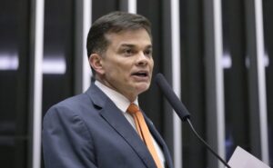 Comissão debate pagamentos fora do teto no serviço público