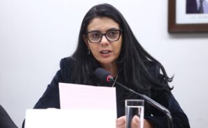 Comissão aprova proibição de nomeação em concurso público de condenados por racismo ou violência doméstica