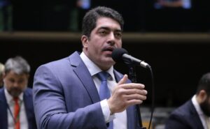 Comissão aprova possibilidade de o consumidor escolher fornecedor de energia elétrica