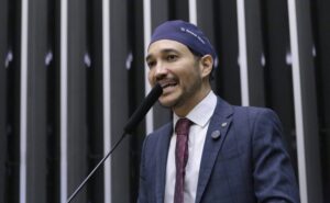 Comissão aprova inclusão de oncologia pediátrica nos cursos de saúde