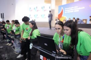 Governo de SP premia 225 medalhistas de ouro da Olimpíada de Matemática do Estado de São Paulo  