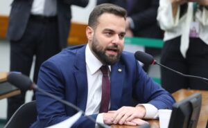 Audiência debate repasse a atletas de parte da receita de apostas esportivas