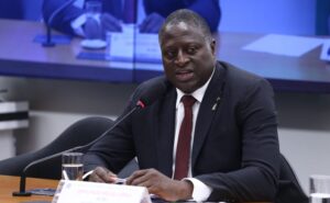 Comissão debate denúncias de violações de direitos humanos no Programa Mais Médicos
