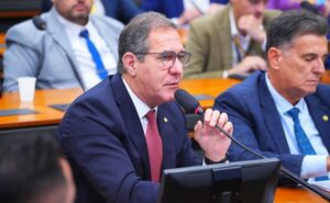Comissão aprova projeto que exige informações sobre crime de prevaricação em prédios públicos
