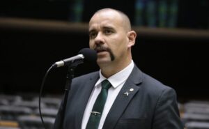 Comissão aprova projeto que impede pedófilos de saírem da prisão para fazer tratamento psiquiátrico