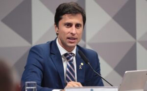 Comissão debate ampliação de centros de terapia assistida no SUS
