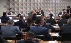 CPMI do INSS ouve assessor do presidente da Conafer e vota requerimentos
