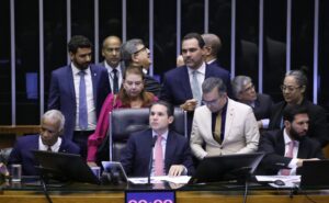 Câmara dos Deputados vota nesta quarta-feira mais projetos em defesa de crianças e adolescentes