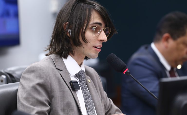 Comissão aprova teste padronizado para detectar sinais de risco ao autismo em pacientes do SUS