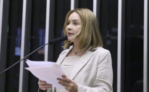 Comissão aprova garantia de merenda escolar gratuita para professores e servidores