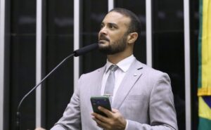 Comissão discute regras para buscas e abordagens policiais