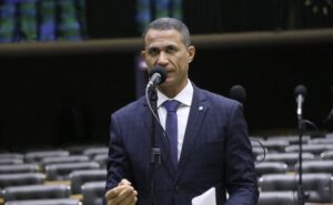 Comissão aprova projeto que define prazos para perícia em armas da segurança pública apreendidas