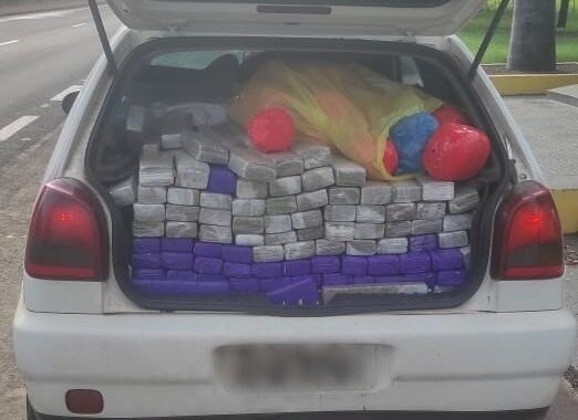 Adolescente é apreendido com mais de meia tonelada de maconha em rodovia do oeste de SP