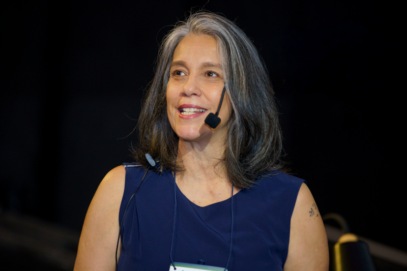 Professora da USP analisa as razões para baixas taxas de vacinação no Brasil e em relação a outros países