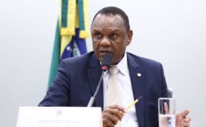 Comissão aprova projeto que define regras para árbitro profissional no esporte