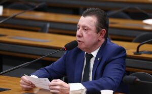 Orçamento 2026: relatório de infraestrutura recebe emendas das bancadas estaduais para rodovias