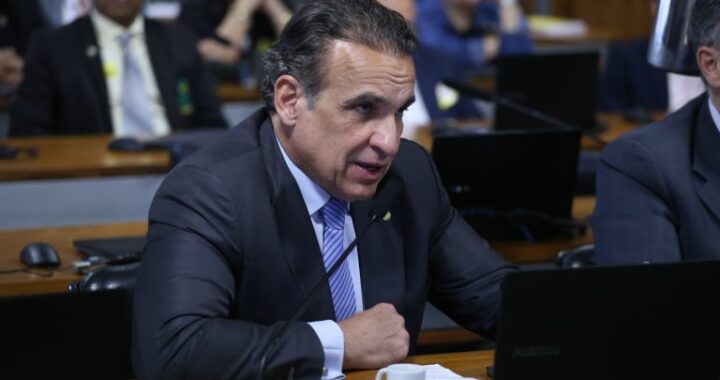 Comissão aprova vínculo obrigatório de instrutor de trânsito a autoescola