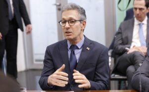 CPMI do INSS convoca Romeu Zema e rejeita chamar Lulinha e Jorge Messias