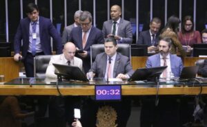 Congresso inicia sessão para analisar vetos e projeto da LDO; acompanhe