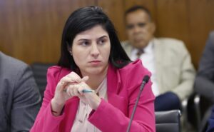 Comissão aprova apoio para parentes e amigos de pessoa em sofrimento psíquico