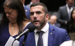 Comissão aprova projeto que veda prisão domiciliar para chefes de organizações criminosas e de milícias