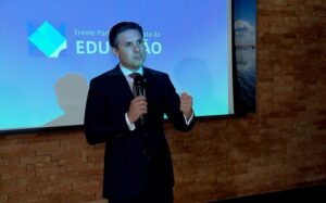 Motta diz que novo Plano Nacional de Educação será um marco histórico