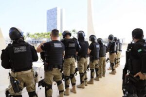 Nova lei reorganiza a carreira da polícia do Poder Judiciário