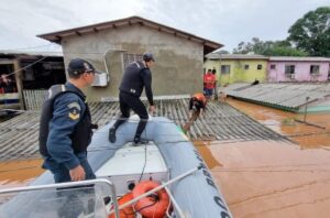 Comissão vota relatório parcial e faz balanço sobre ações relacionadas a enchentes no Rio Grande do Sul