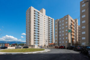 Governo de SP reassenta 574 famílias afetadas por inundações recorrentes em Santos