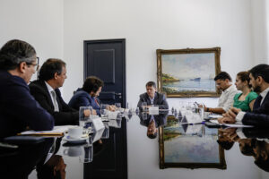 Governo de SP assina contrato que vai permitir obra aguardada há 100 anos do Túnel Santos-Guarujá; veja próximos passos