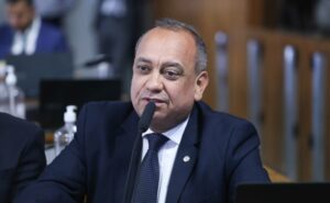 Comissão aprova proposta que permite expansão da rede elétrica sem aumento na conta de luz