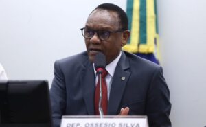 Comissão aprova projeto que reduz custos de equipamentos de segurança para automobilismo e motociclismo