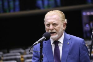 Comissão aprova projeto que prioriza tratamento dentário para mulheres vítimas de violência