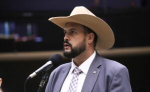 Comissão aprova mudança na fiscalização de peso de caminhões de até 74 toneladas