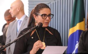 Comissão aprova mudanças na Lei Maria da Penha para afastar agressores de vítimas no serviço público