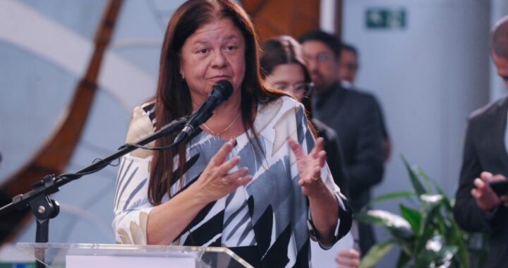 Comissão aprova projeto que obriga SUS a elaborar protocolo para tratamento de sintomas do climatério