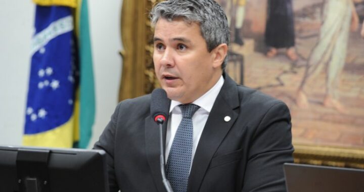 Comissão aprova obrigatoriedade de álcool em gel e cartazes sobre higiene em hospitais