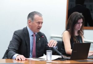 Giovani Cherini assume a presidência da Comissão de Saúde e defende foco em prevenção