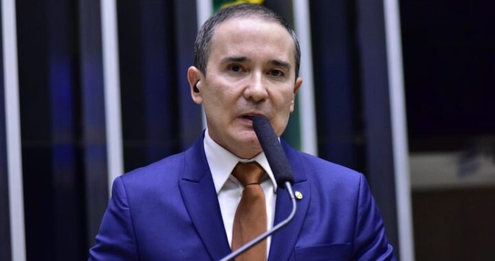 Projeto criminaliza uso de QR Code falso para aplicar golpes e invadir dispositivos