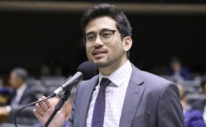 Projeto proíbe verba pública em shows com apologia a drogas e crime organizado