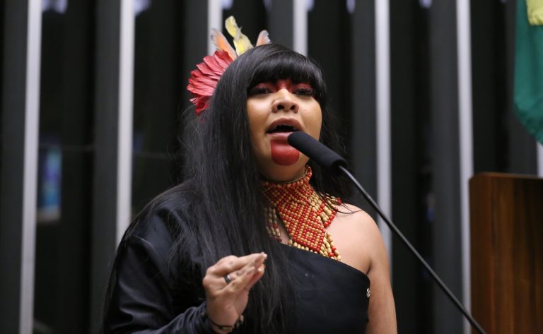 Comissão aprova obrigação de plano de saúde pagar despesa de acompanhante no parto