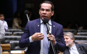 Projeto prevê dedução no imposto de renda de gastos com saúde de pets