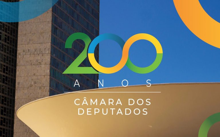 Deputado e historiador lembram fatos marcantes da história da Câmara; ouça